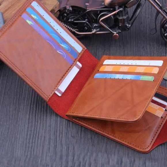 Engraved Leather Wallet - Picture 6 of 6